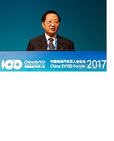 陳清(qing)泰: 汽車(che)電(dian)動(dòng)化已無懸念 遲疑觀望會喪失時機(jī)