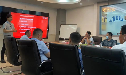 理(li)論與實踐(jian)的(de)碰撞！記銳速(su)智能(néng)第一(yi)屆超級充電(dian)站建(jian)設(shè)與運營(ying)培訓研讨會